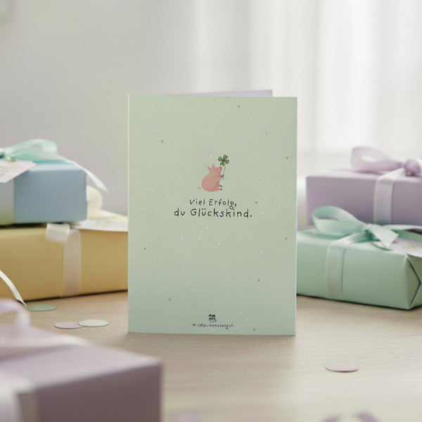 Tarjeta de felicitación - ¡Buena suerte, niño afortunado!
