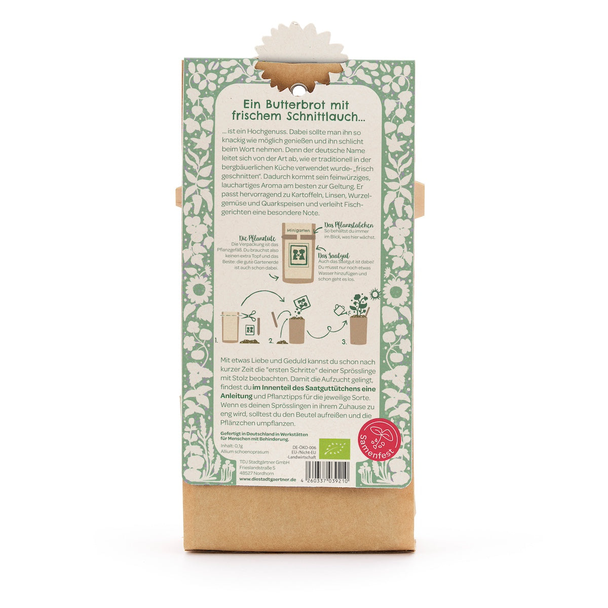 Reverso de una bolsa de papel marrón con etiqueta verde y blanca; instrucciones y texto para sembrar cebollino, con ilustraciones y descripción en alemán.
