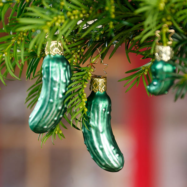 Decoración navideña de pepino